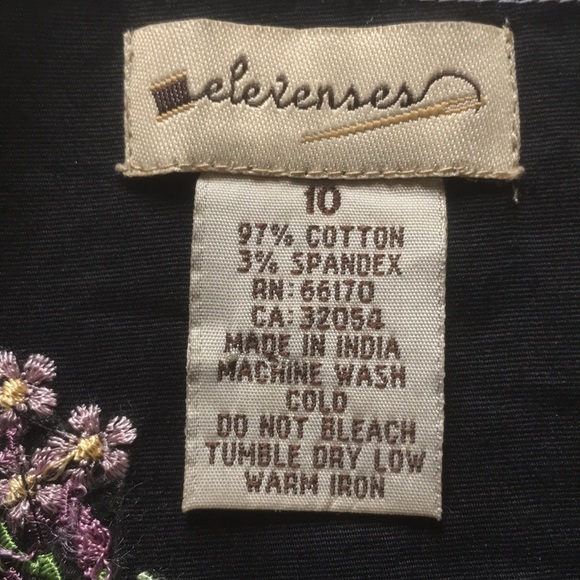 Sleeveless, strapless top - Picture 4 of 4